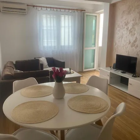 Sofija Apartment *